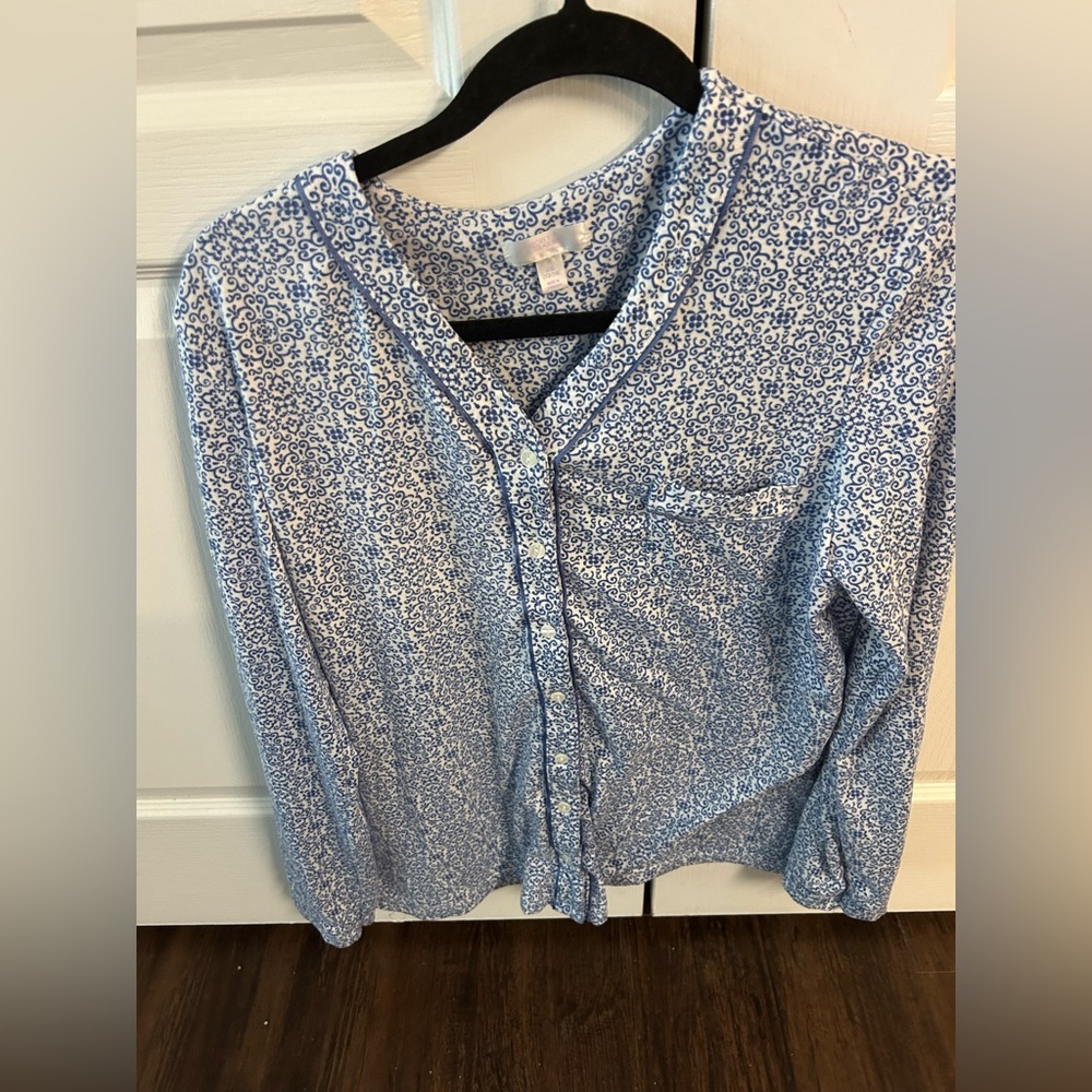 Secret treasure sleepwear size large 12 to 14
Like new, very soft and cuddly